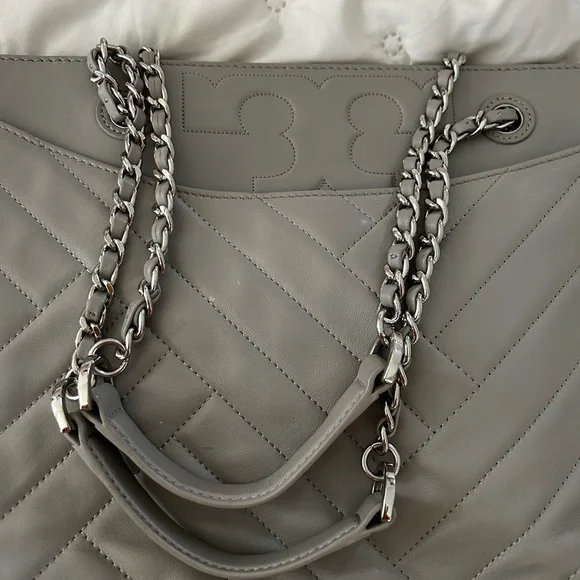 Tory Burch Quilted Leather Chain-Handle Tote in Taupe - Picture 7 of 7